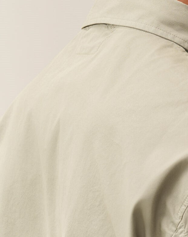 C.P. Company Organic Gabardine Lens Flap Zip Overshirt Fallen Rock – photo 5 – Dewachter Montpellier