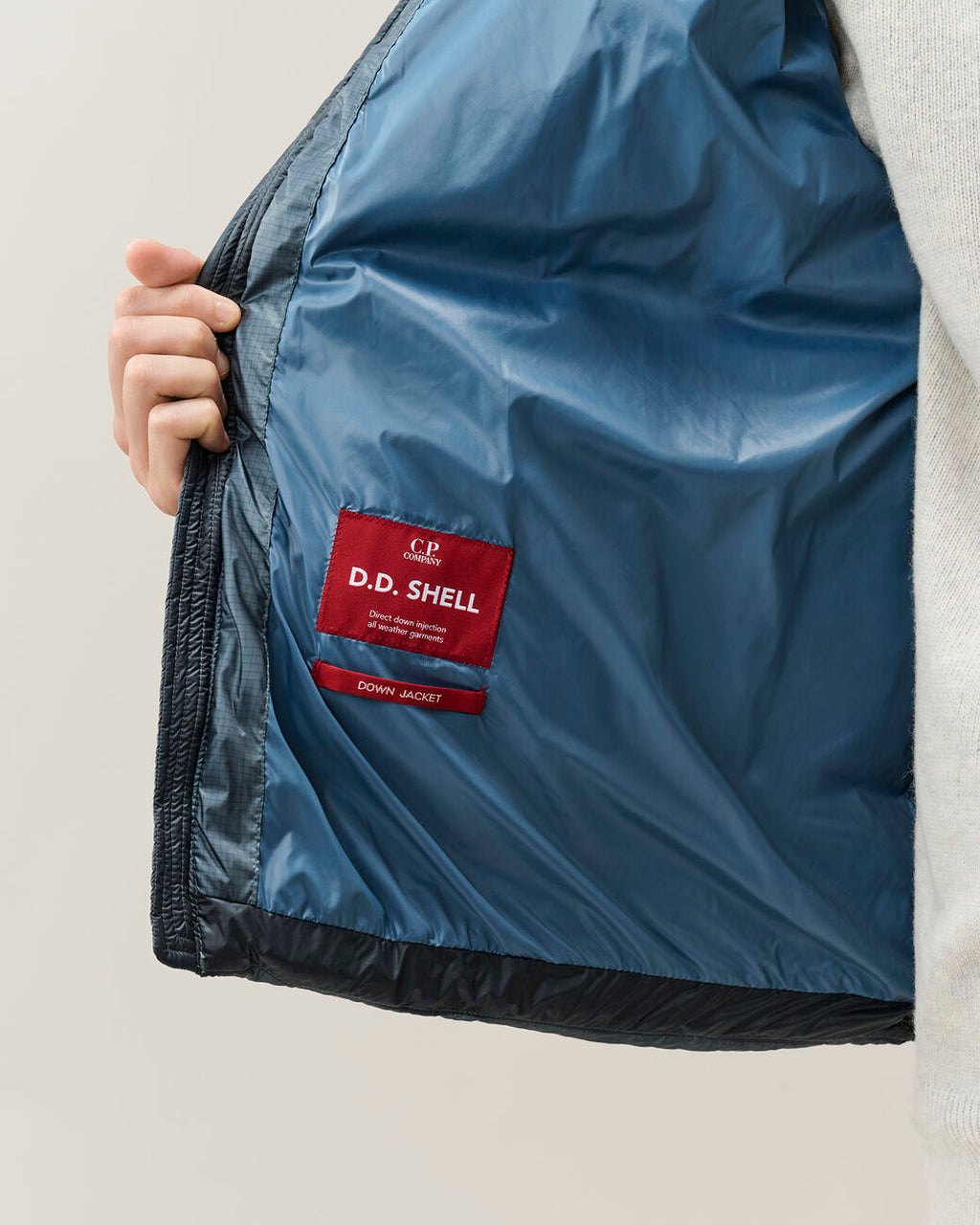 C.P. Company D.D. Shell Hooded Puffer Jacket Orion Blue – photo 6 – Dewachter Montpellier